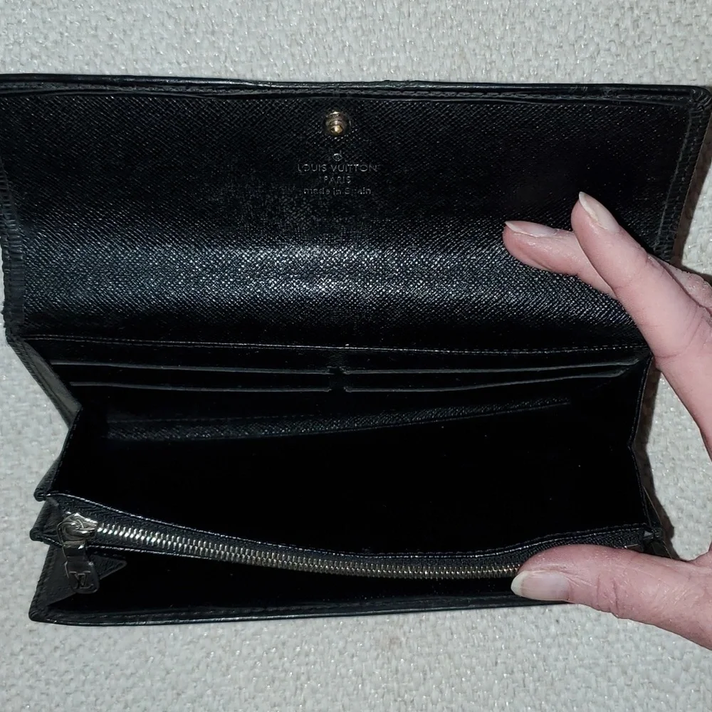 Louis Vuitton Epi Leather Sarah Long Wallet